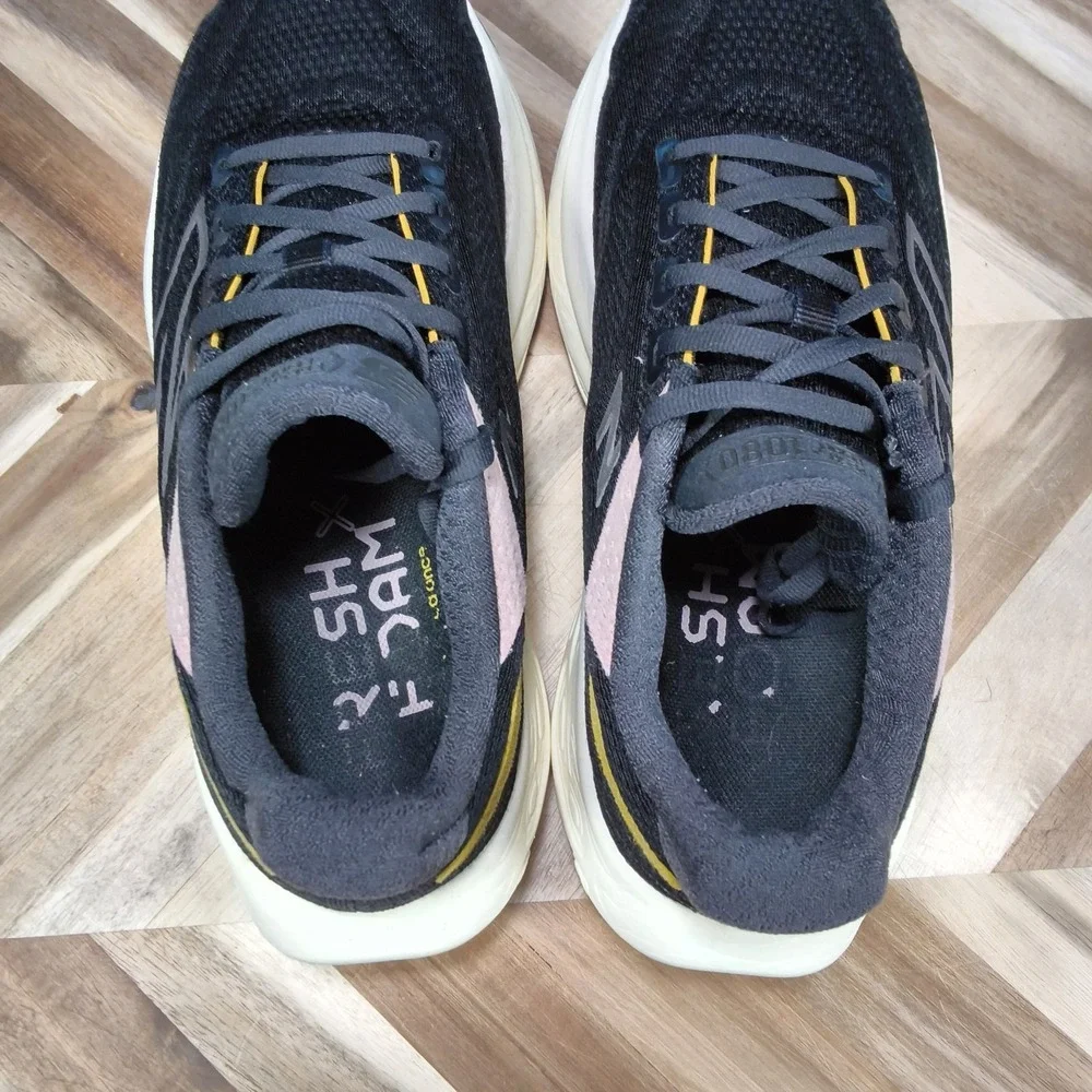 New Balance pre owned